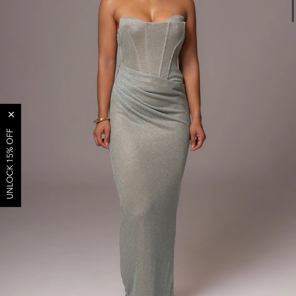 Elegant Strapless Gray Dress
